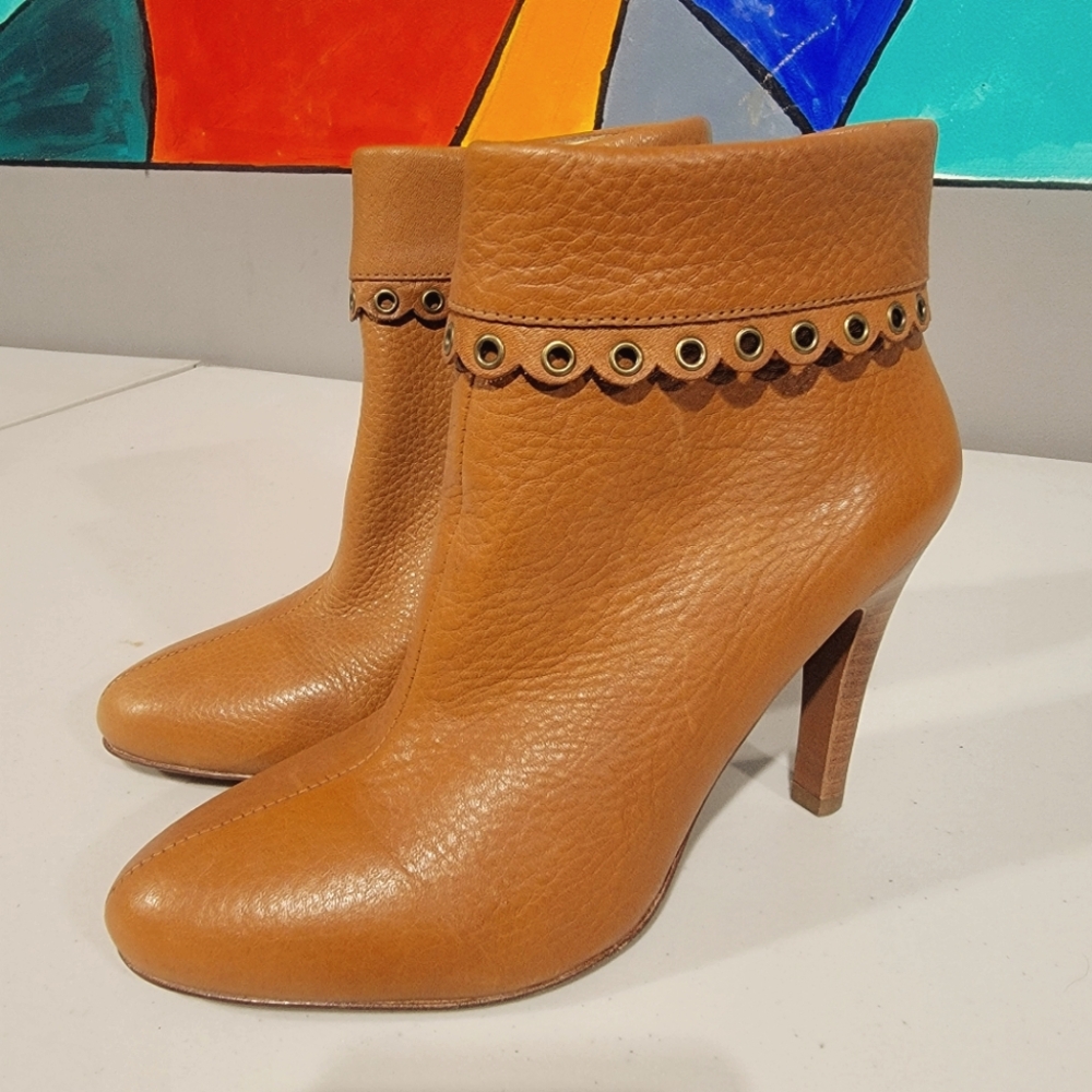 Michael Kors scalloped boot carmel brown leather women's size 6
